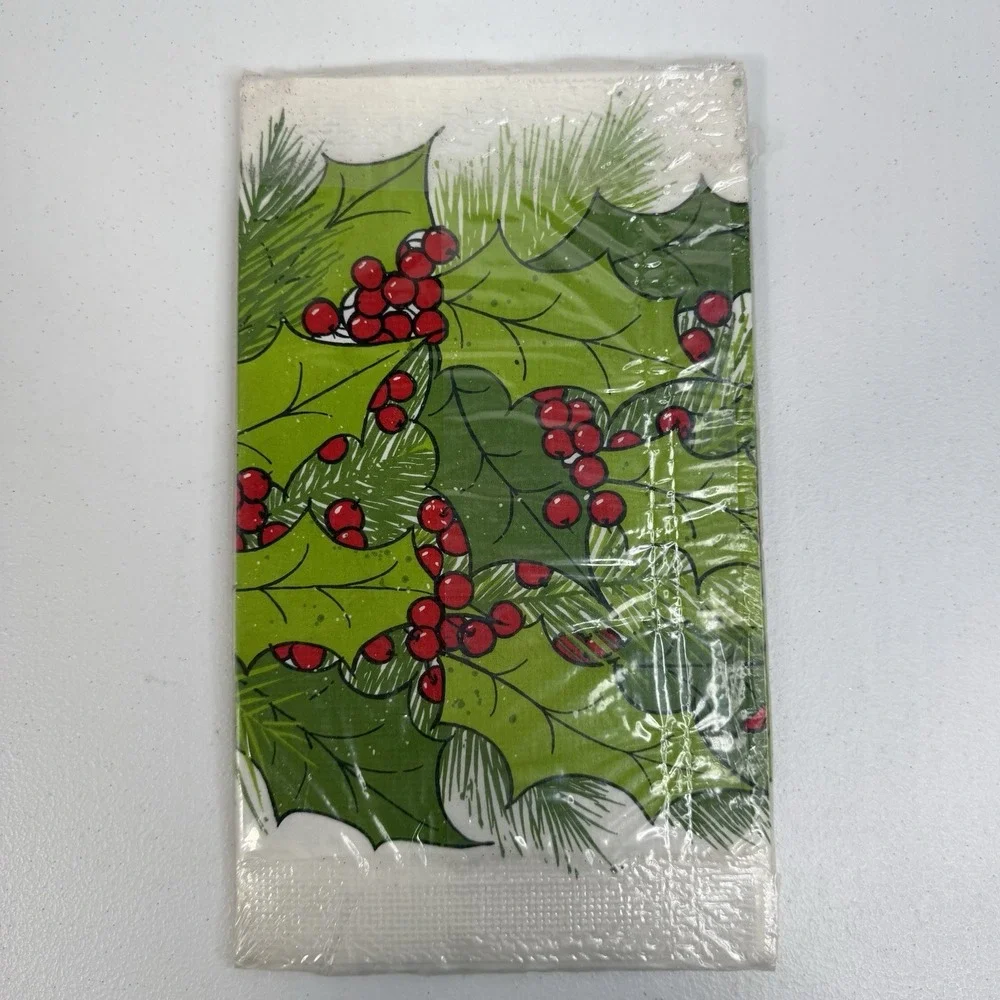 Vintage 90's Hallmark Christmas Mistletoe‎ Holly  Berry 44 In Tablecloth Paper